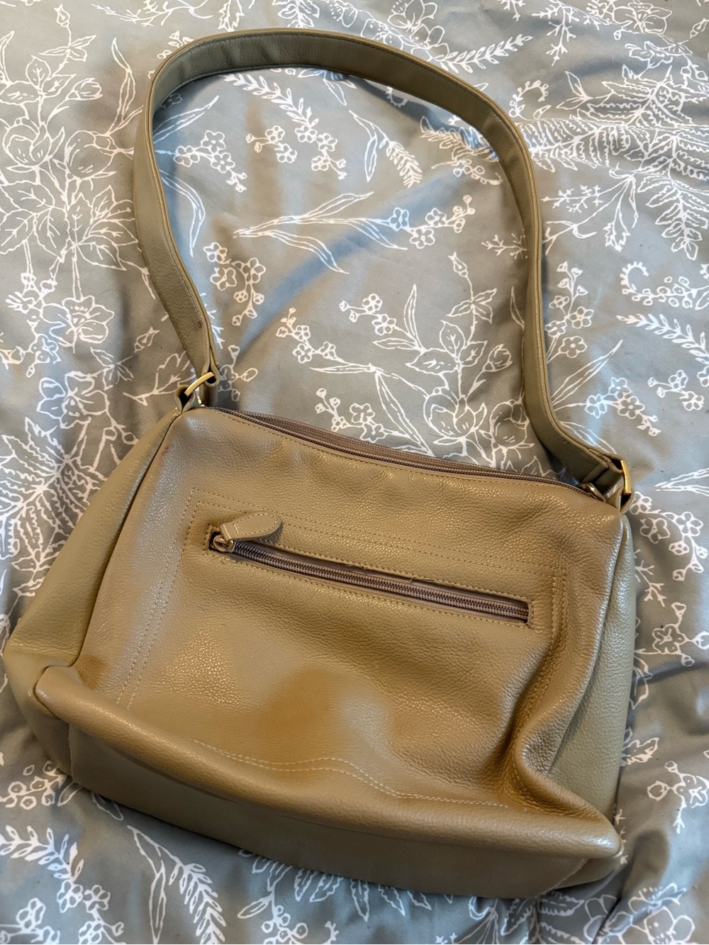 Everyday Olive Shoulder Bag with Front Zip Pocket
